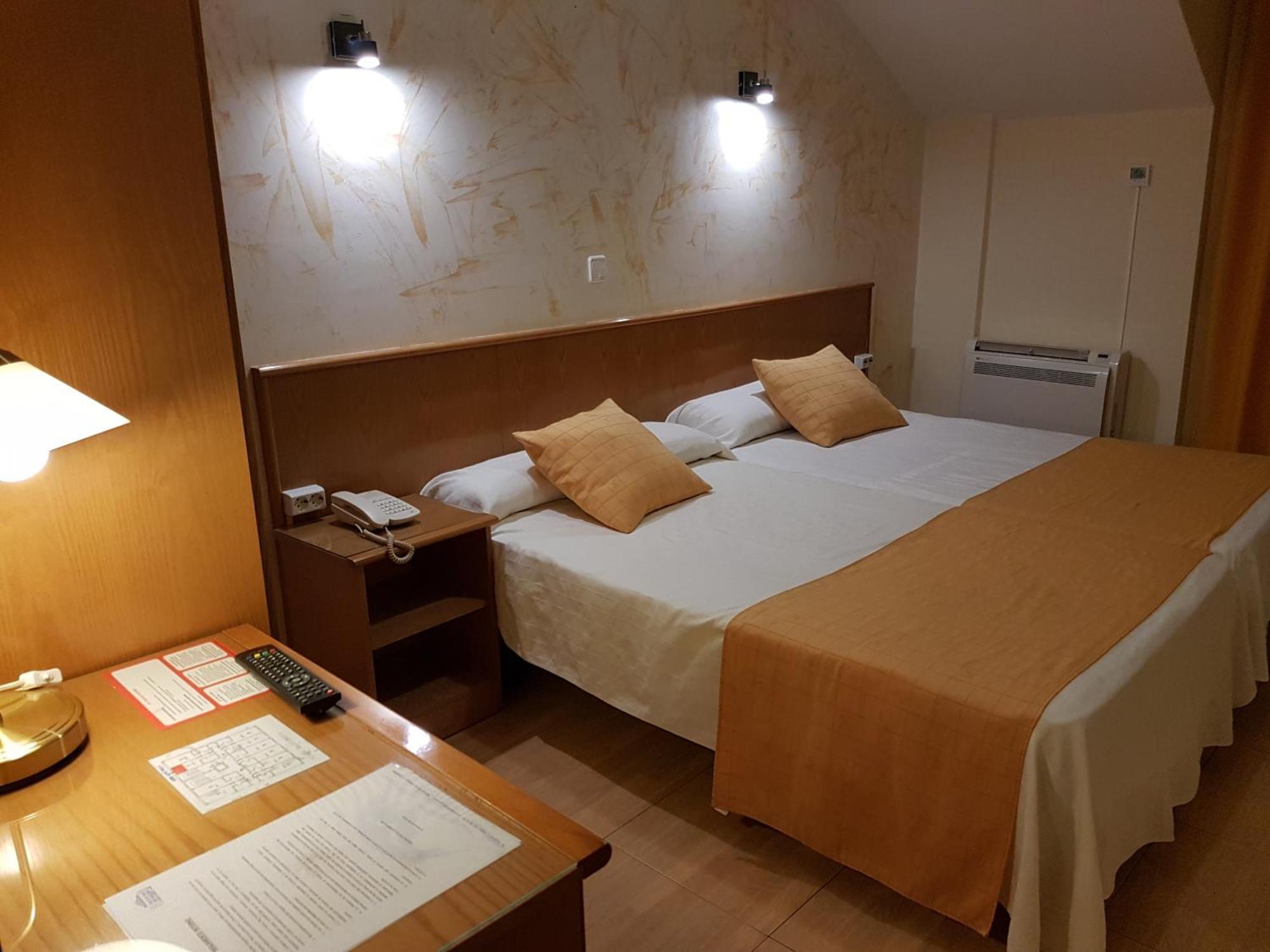 Hotel Camargo Игольо Экстерьер фото