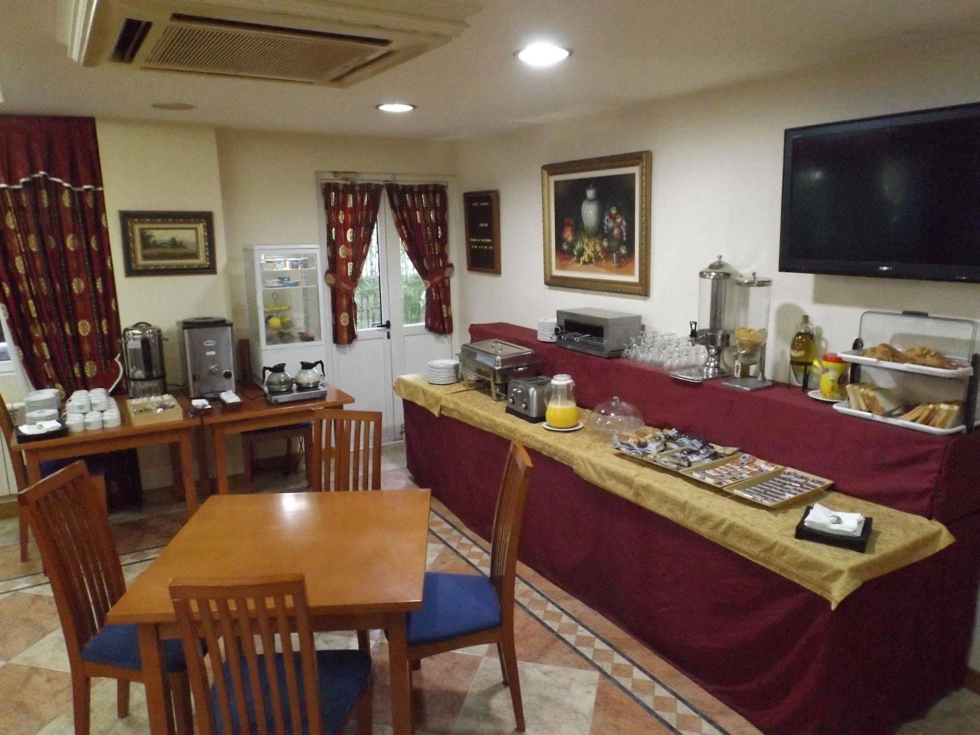 Hotel Camargo Игольо Экстерьер фото