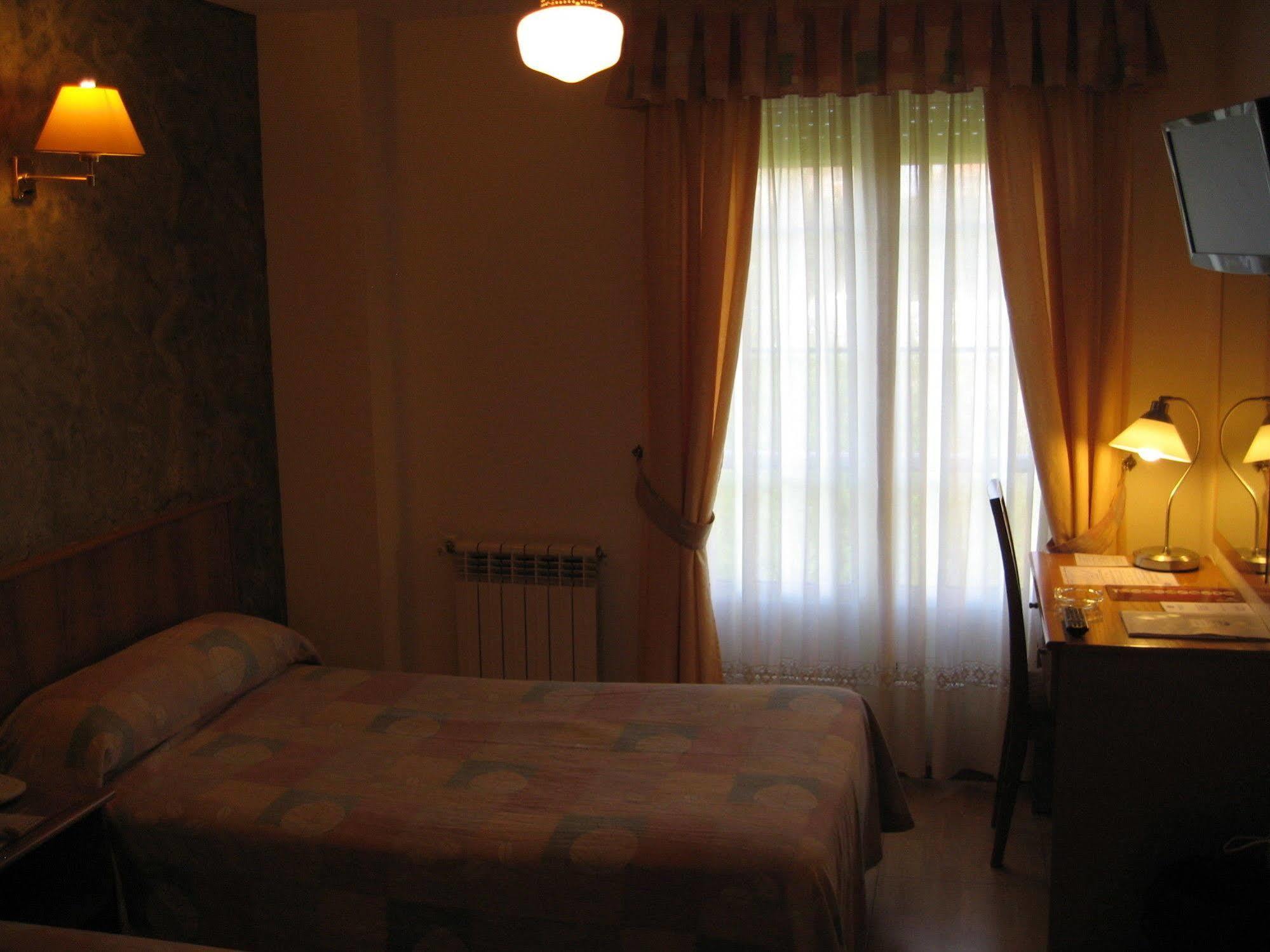 Hotel Camargo Игольо Экстерьер фото